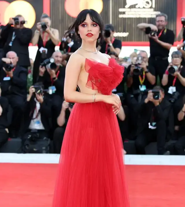 jenna-ortega-venice-film-festival1
